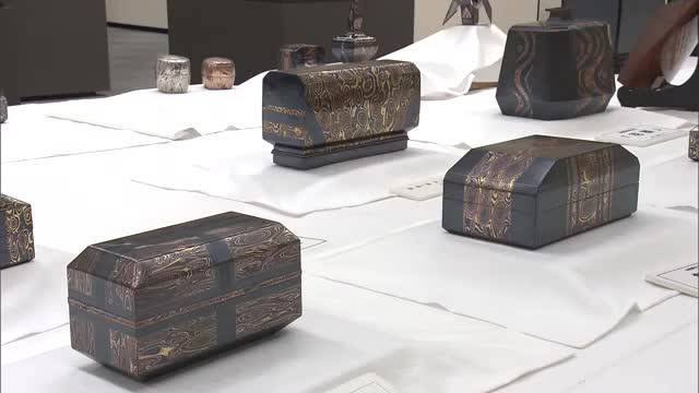 秋田が誇る伝統技法「杢目金」を堪能　秋田市の金属工芸作家が手がけた70点を一堂に展示